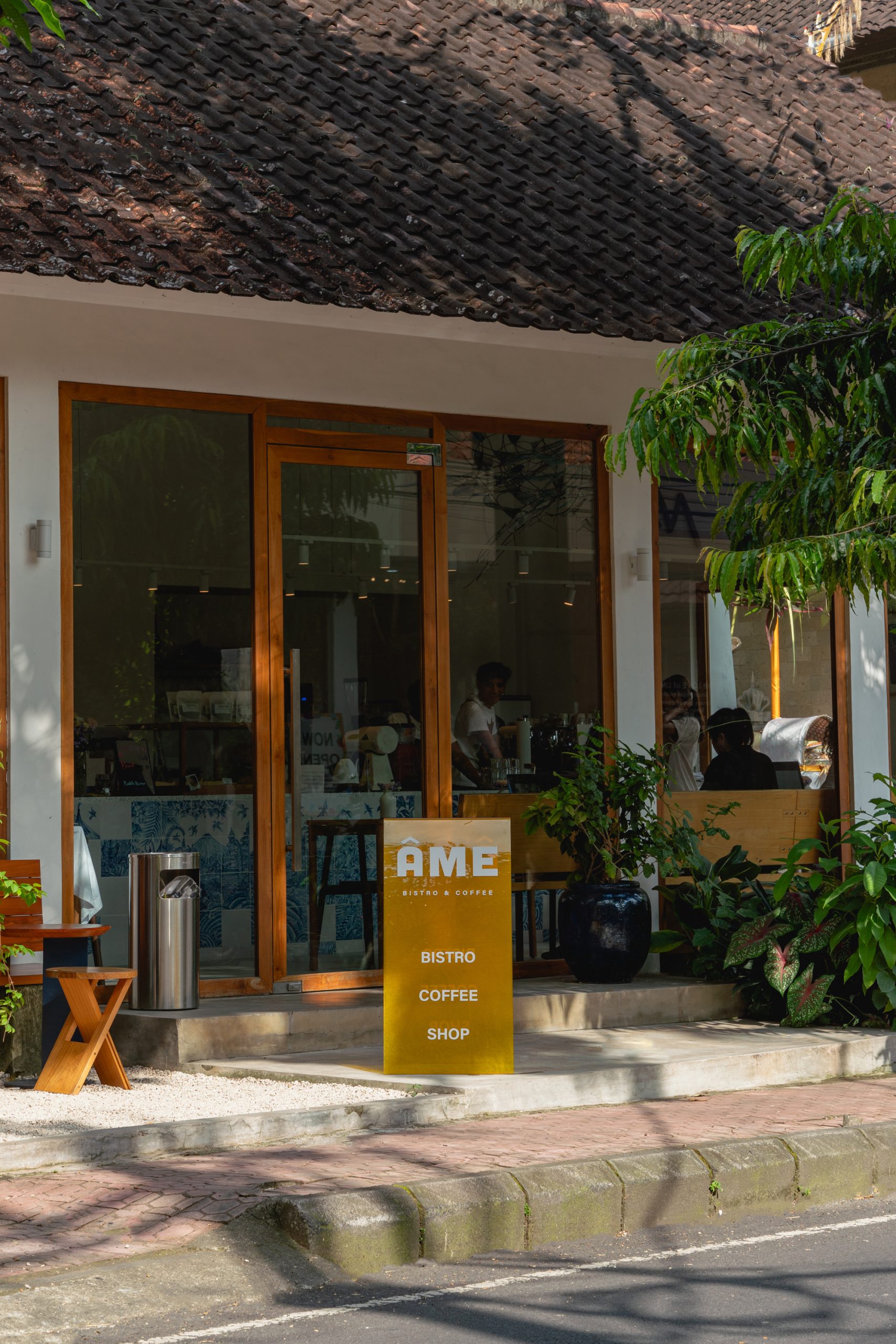 Ame Bistro & Coffee from the front