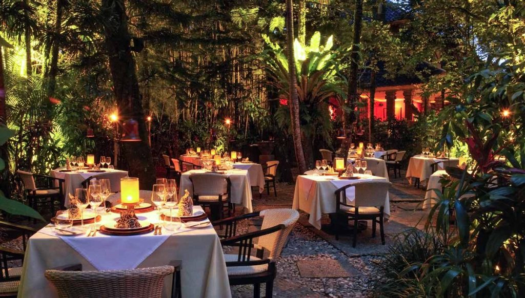 mozaic restaurant in ubud