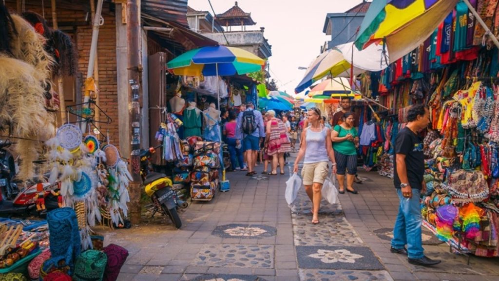 Ubud Palace and the Art Market