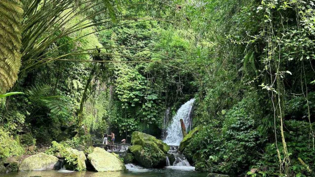Yeh Hoo Waterfall