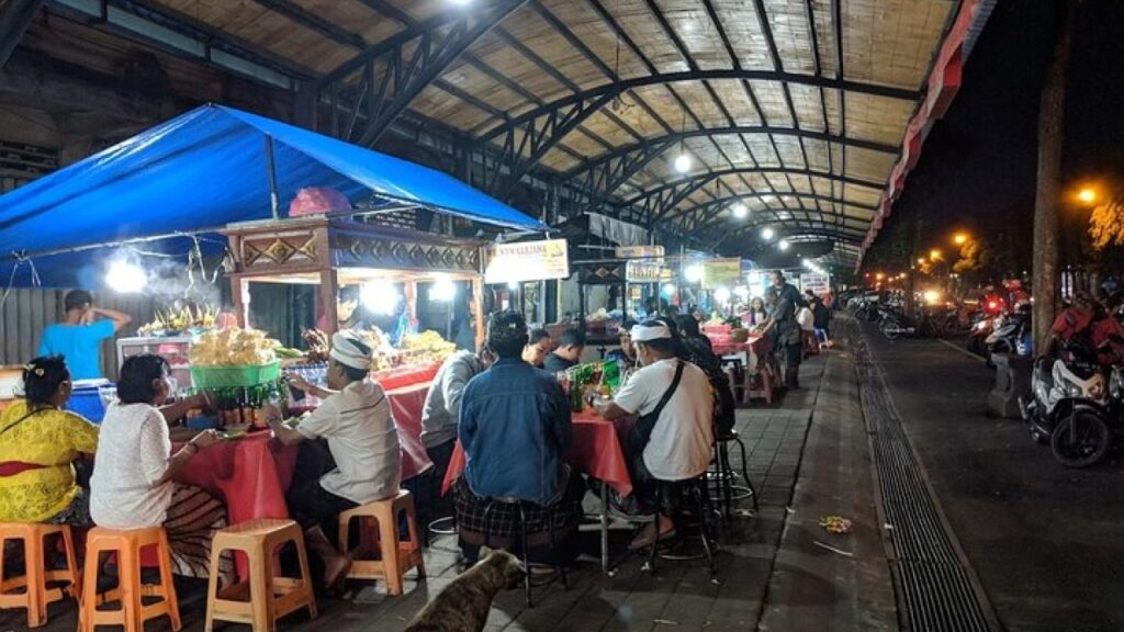 evening market in Ubud