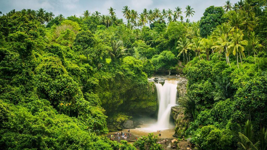 Tegenungan Waterfalls