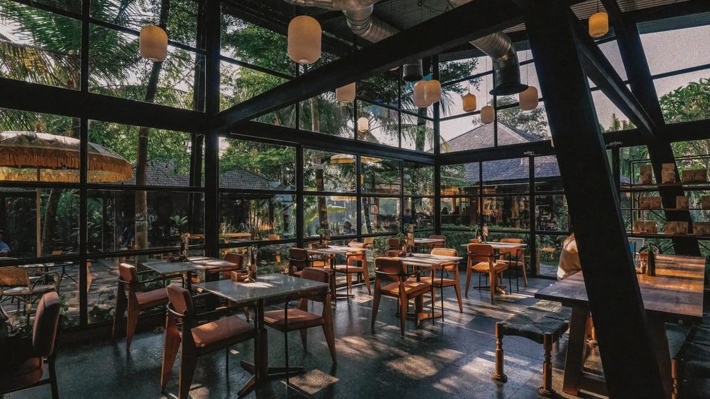 Rüsters bakery cafe overlooking green fields in Ubud
