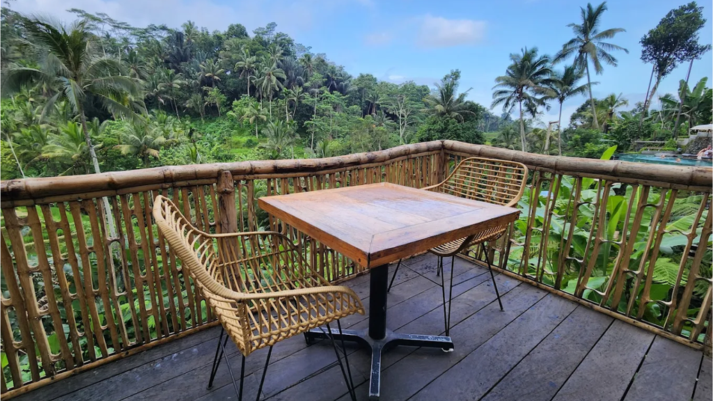 Tis Café seating area near Tegallalang rice terraces