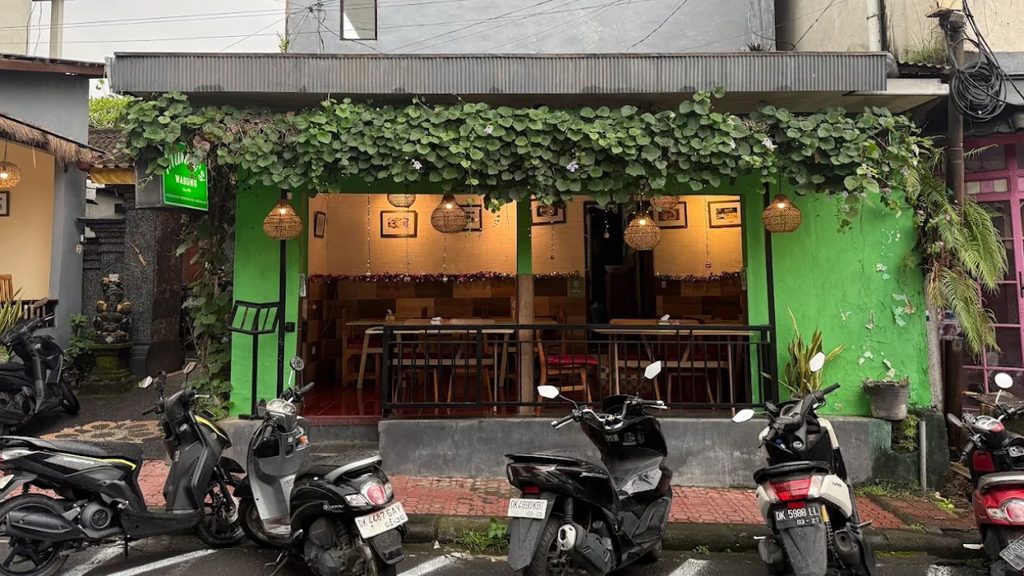 Mama's Warung local restaurant in Ubud